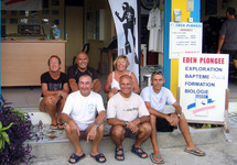 Les amis. Sans eux l'aventure n'aurait pas été possible. Les amis. Sans eux l'aventure n'aurait pas été possible.