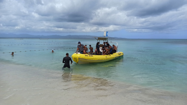 Départ en bateau pour le site de Baptême.