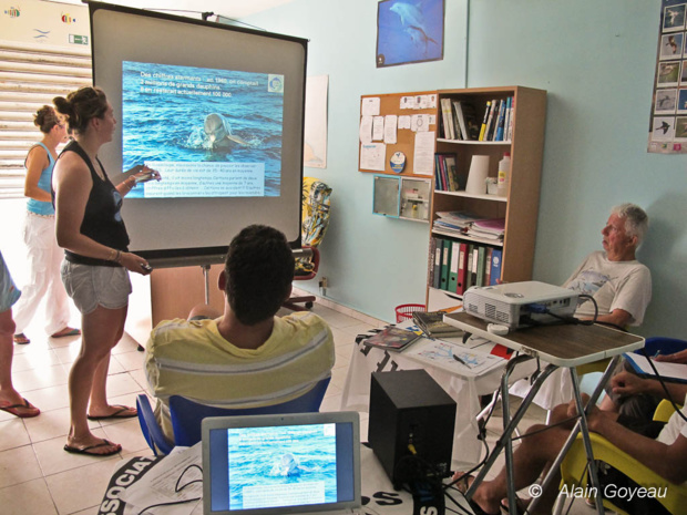 Les associations "Mon Ecole ma Baleine" et "Kap Natirel" sont intervenues lors de ce stage.