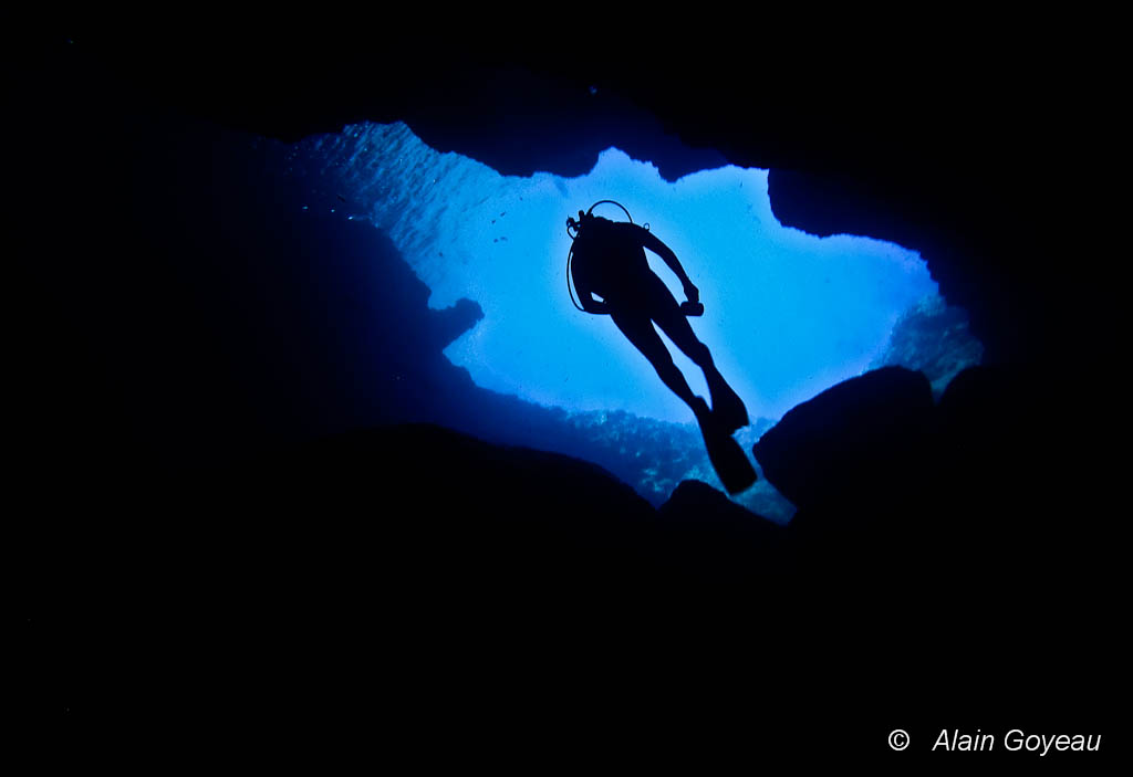 La Grotte Amédien est accessible aux plongeurs Niveau 1 et Open Water.